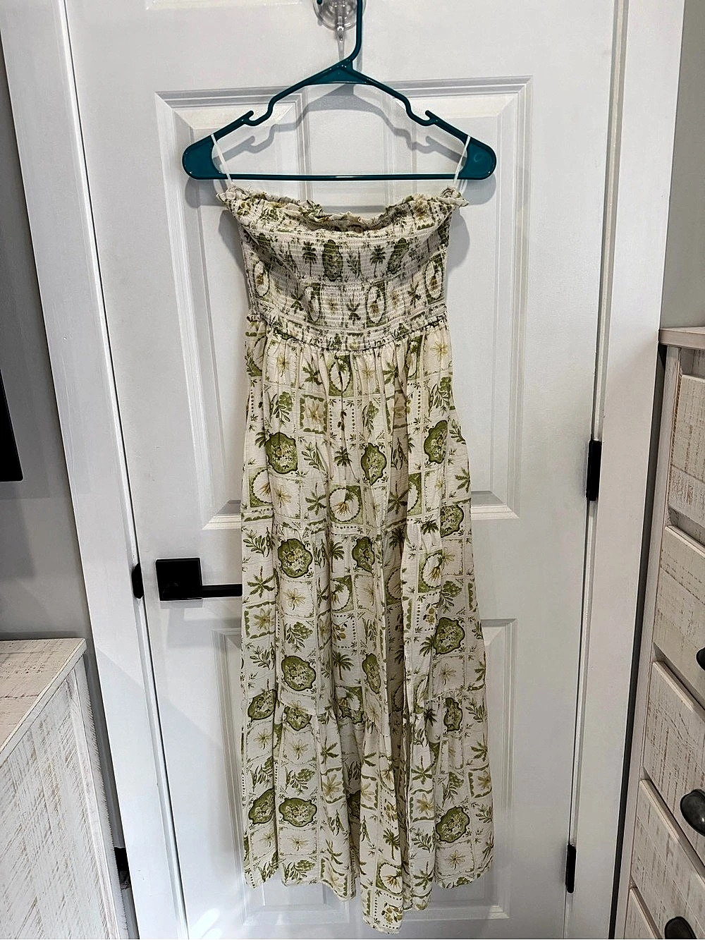 blu pepper Floral Maxi Dress in Green & White Size Large
